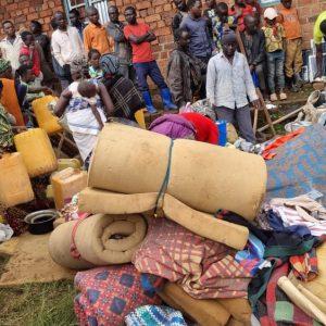 Refugees with bedding - Uganda